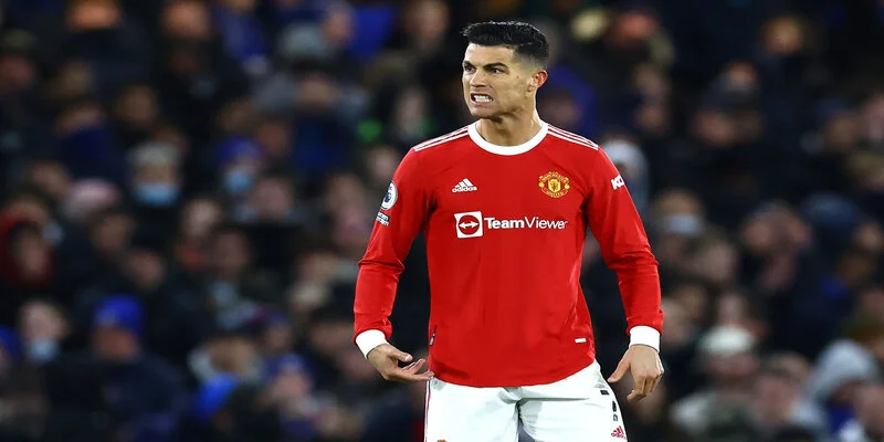 Ronaldo màn tái hợp với Manchester United